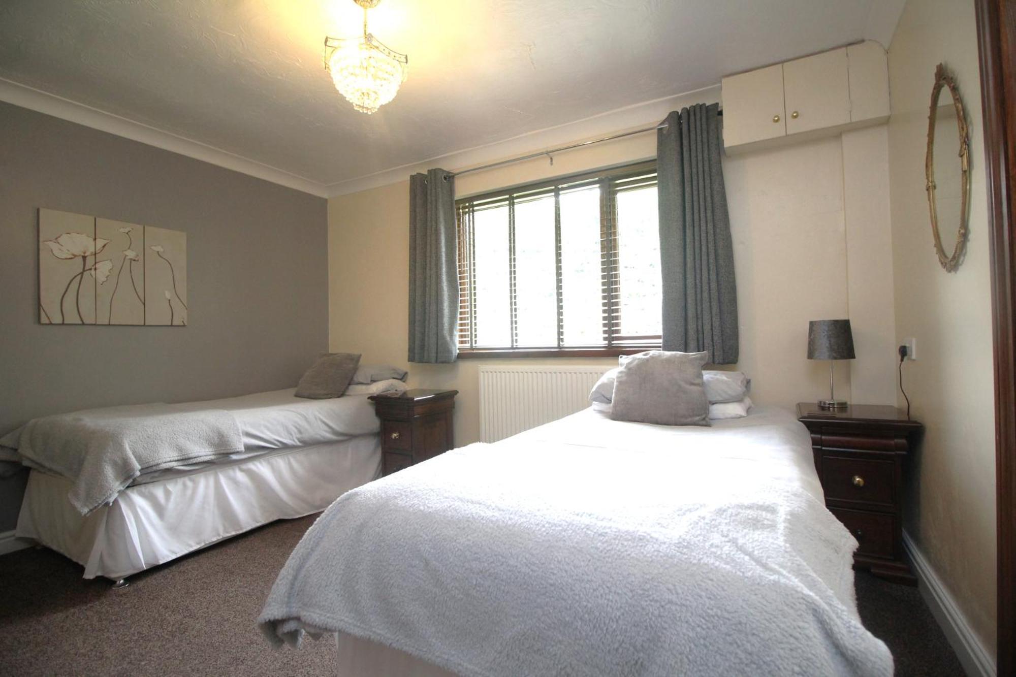 Highfields Holidays Bed & Breakfast Peterborough Exterior foto